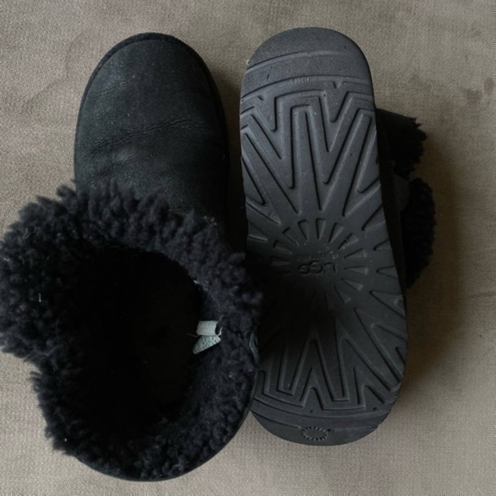 Ugg Mini Bailey Button For Women - image 7